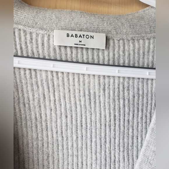 Wilfred wool linen blend light gray cardigan size Medium - Picture 2 of 9